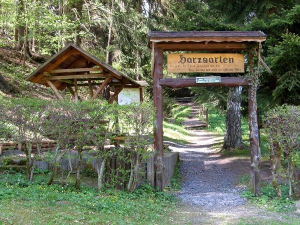 Eingang zum Harzgarten in Stolberg Harz