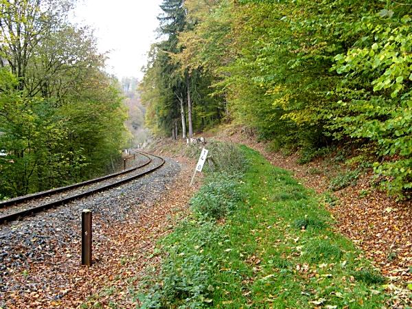 alter Schienenstrang am Wegesrand kurz vor Stolberg