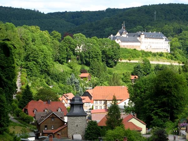 Blick auf das Stolberger Schloss und zum Rittertor