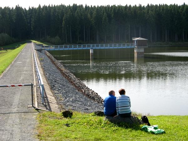 Staudammn des Kiliansteichs bei Stolberg Harz